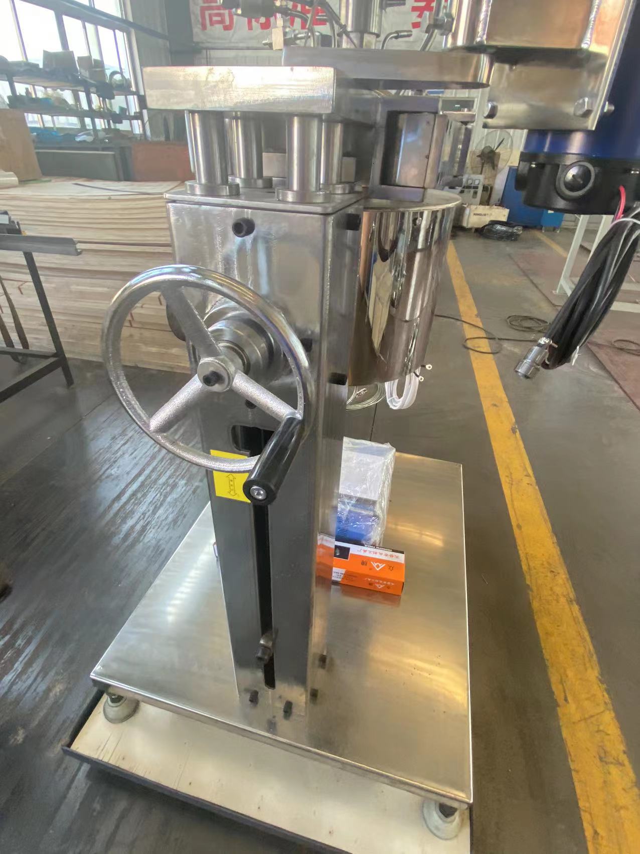 Customized GSH5L high-temperature and high-pressure stainless steel electric heating reaction kettle for Huanyu Chemical Machinery