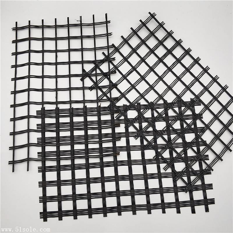 Glass fiber grating for reinforcement of old asphalt concrete pavement