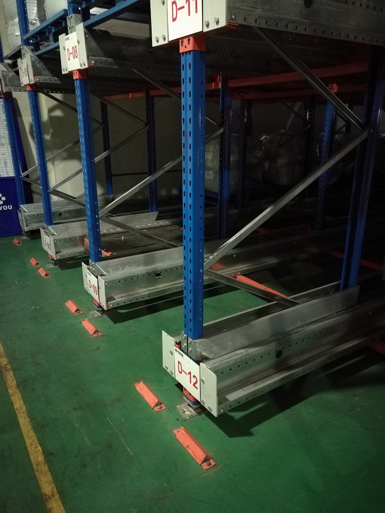 Optimized single sided and double sided cantilever shelves for storing goods with varying lengths of cables and steel plates