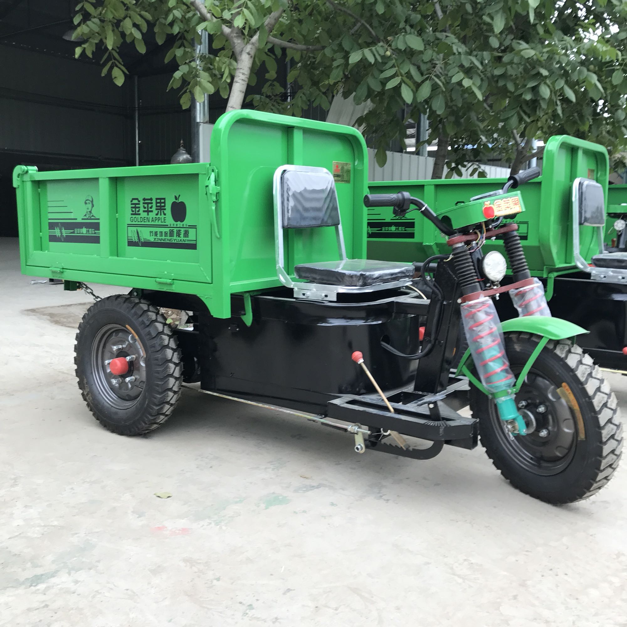 Customized electric three wheel truck construction site mortar dump truck brick truck agricultural tipper truck