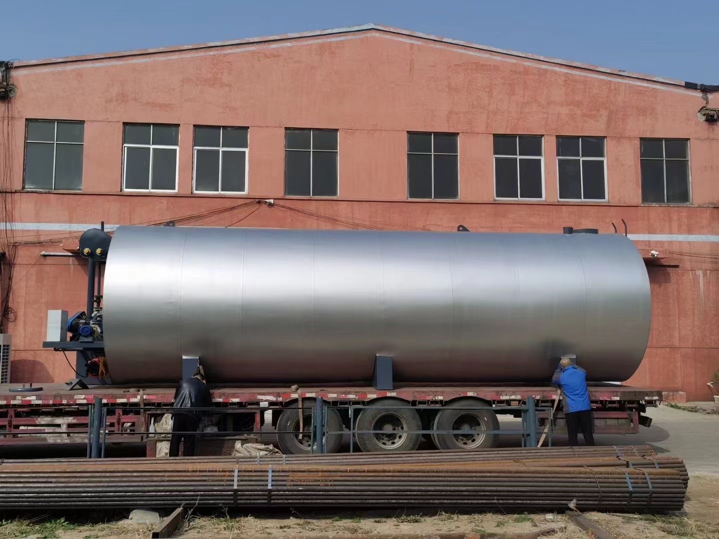 Horizontal asphalt tank Large asphalt storage tank Customized by Kangde Fumei Company