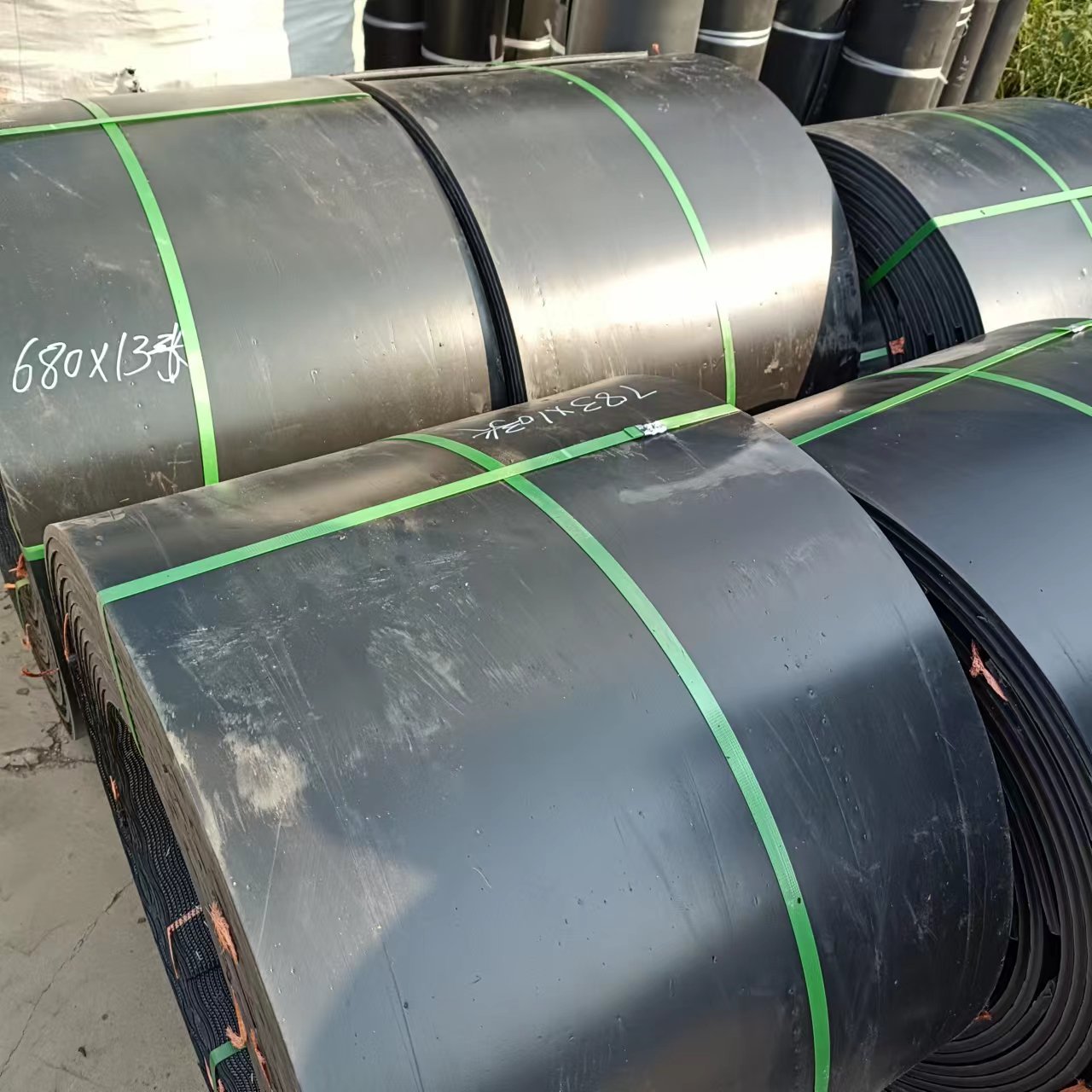 Shengzhang PE pipeline interface connection, electric heating melt sleeve, customized polyurethane insulation, hot melt sleeve, external heat shrink tape