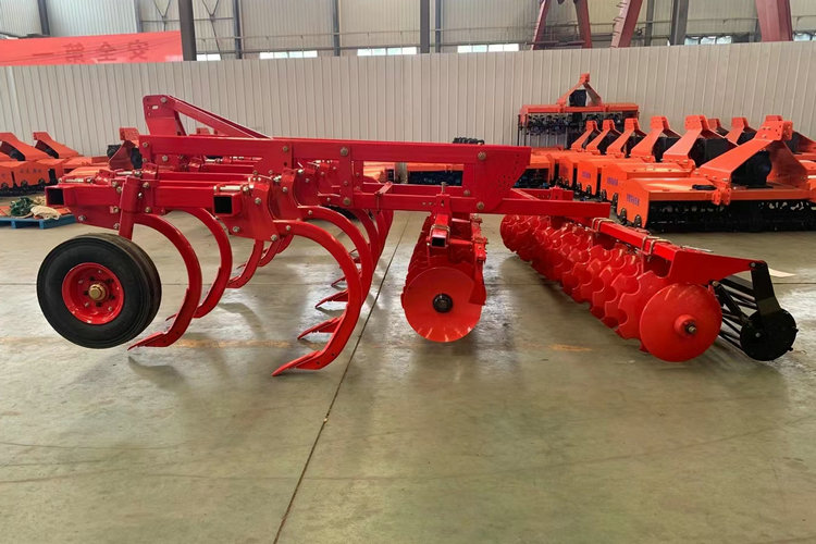 Agricultural combined land preparation machine, stubble removal, soil crushing, deep loosening machine, gap rake plow