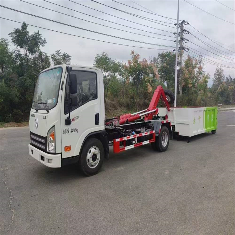 Fukuda Mini Card Heart 2600 wheelbase carriage detachable hook arm garbage truck beautifies rural and urban transportation