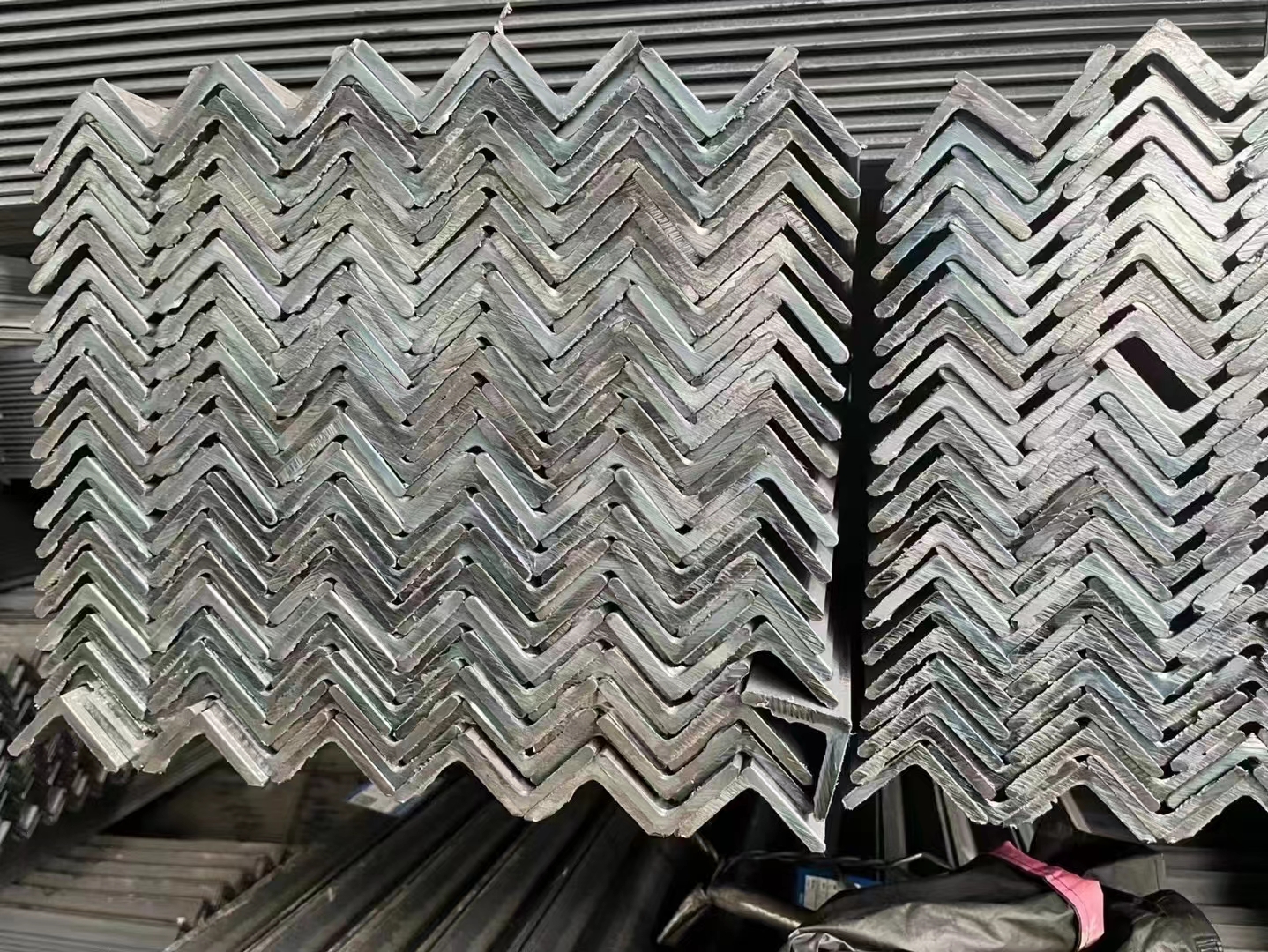 Lecong Hot Galvanized Angle Steel Curtain Wall Special Cold Galvanized Universal Angle Steel Triangle Iron 70 Material Q235B