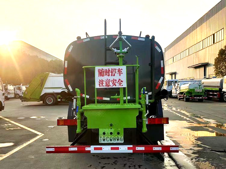 Dongfeng Huashen T5 rear double bridge 20 square meter sprinkler truck manufacturer directly provides various sizes of sprinkler trucks for nationwide delivery