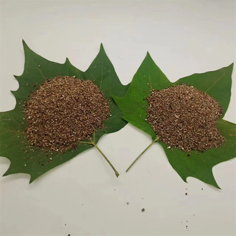 Wholesale of 40-60 mesh vermiculite particles as insulation material by Chuanxin manufacturer, golden vermiculite