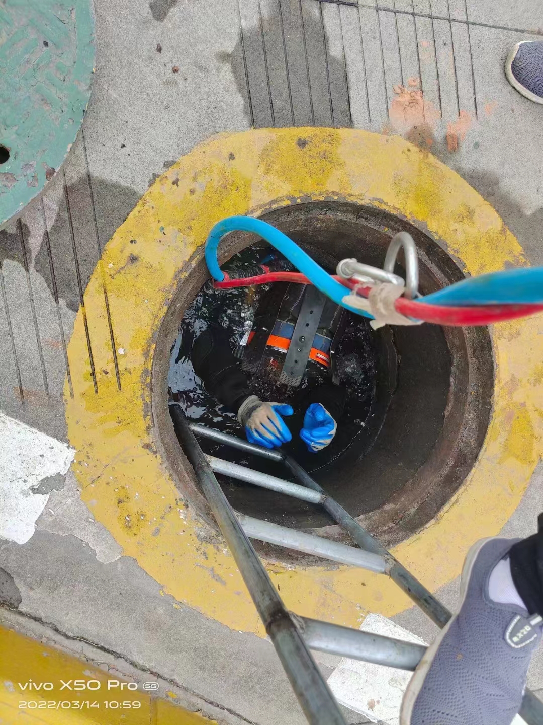 On line detection of dredging and cleaning of sewage pipe network in Lishui District