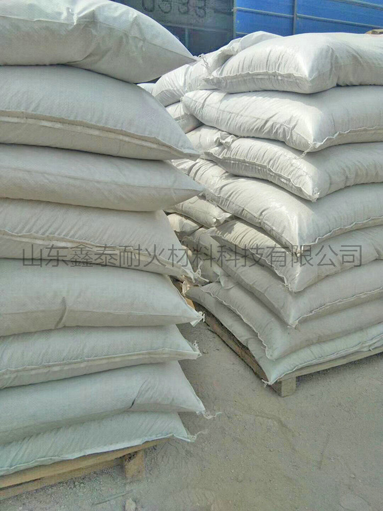 Xintai high-strength wear-resistant castable clay high alumina corundum mullite amorphous refractory materials are available in stock