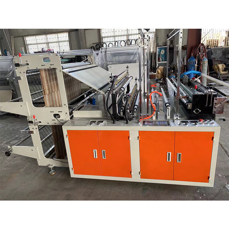 Tongzhuo fully automatic degradable material vest bag making machine, stable production, on-site installation and debugging