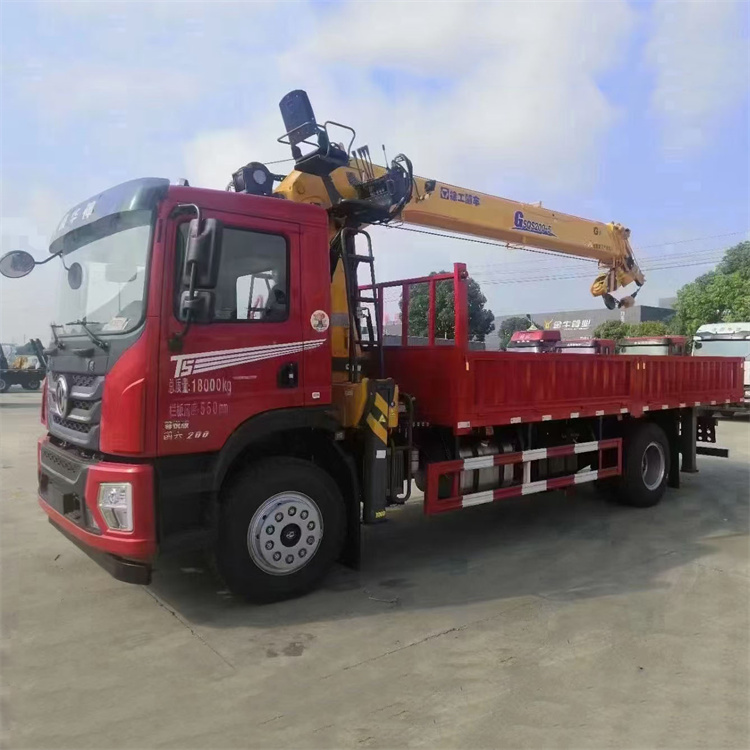 Truck mounted crane manufacturer Dongfeng Huashen T5 single bridge XCMG G series eight ton five section arm crane