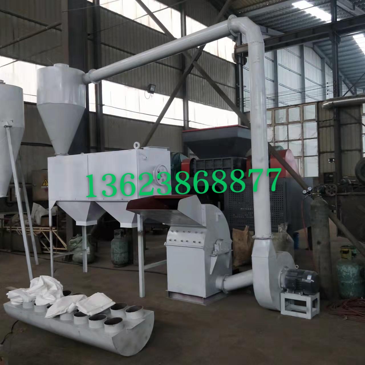 Hammer type feed crusher, household small-scale breeding, corn straw, soybean meal, and miscellaneous grains, universal large feeder