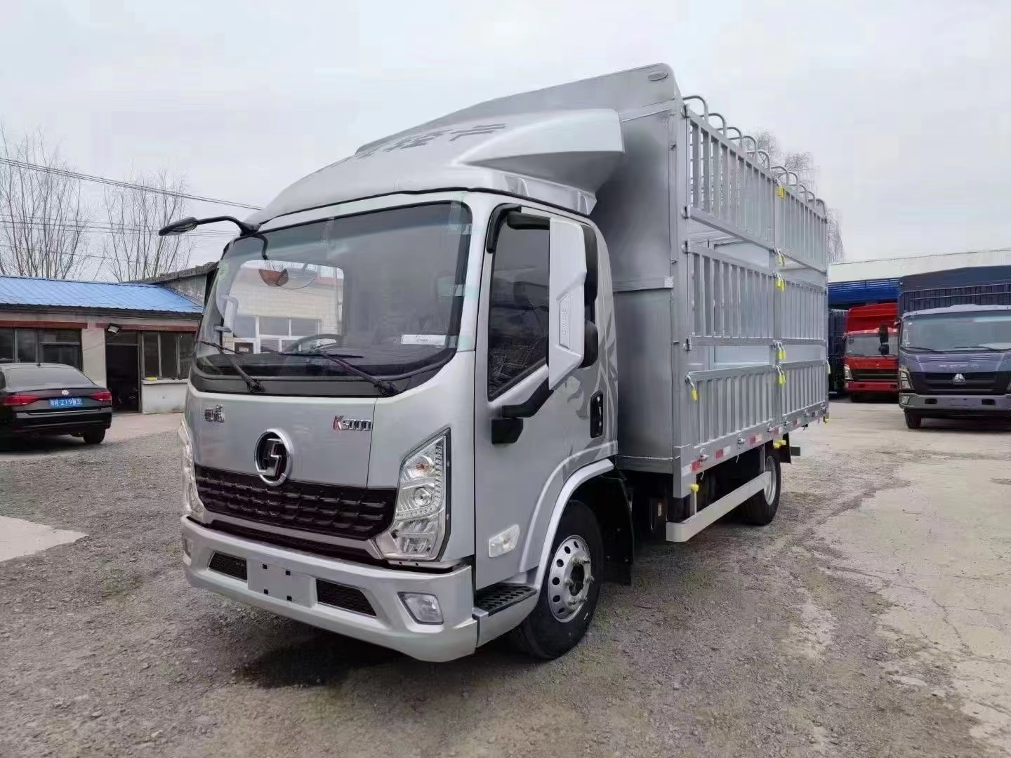 Shaanxi Automobile Delong K5000 Fast 8-speed high and low speed 4m 2 high rail truck