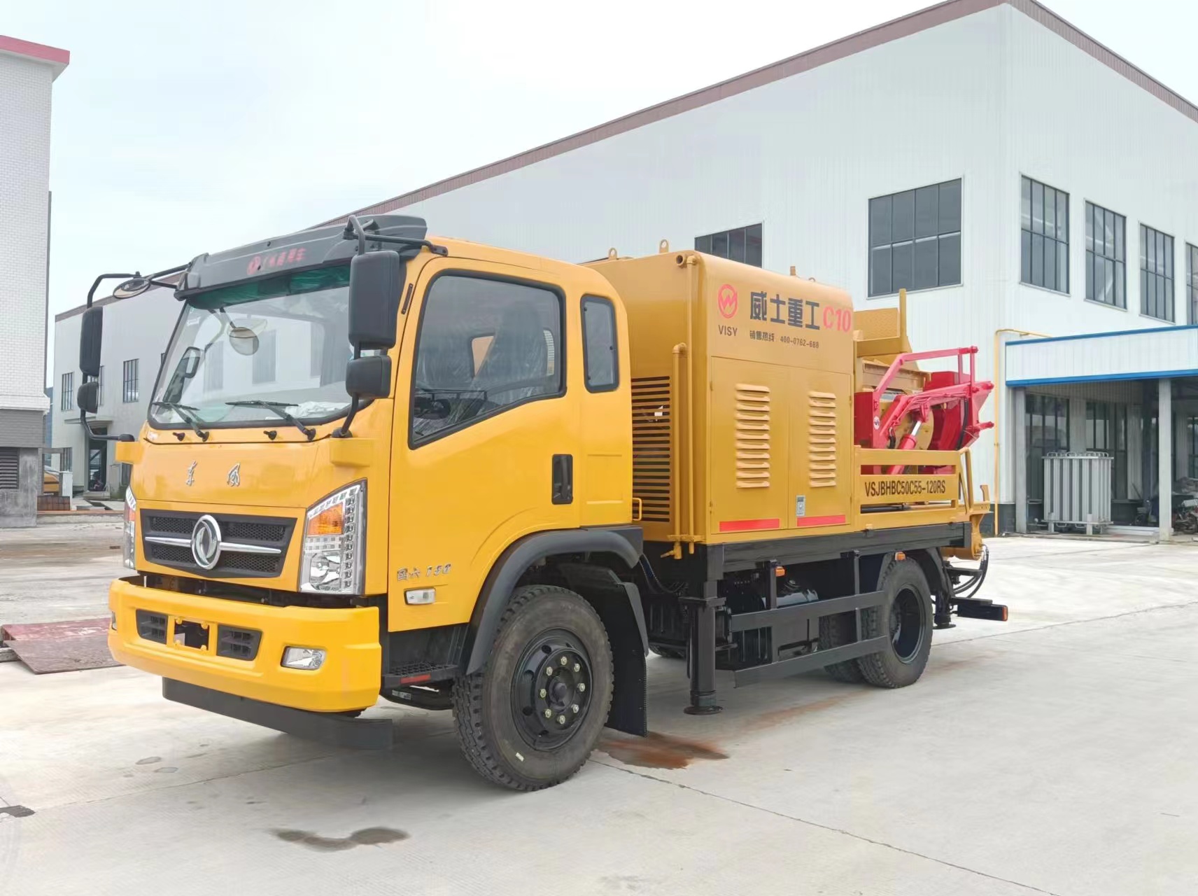 Concrete mixing and pumping integrated machine C10, oil and electricity dual purpose building, road construction, water channel reservoir, power tower pile construction