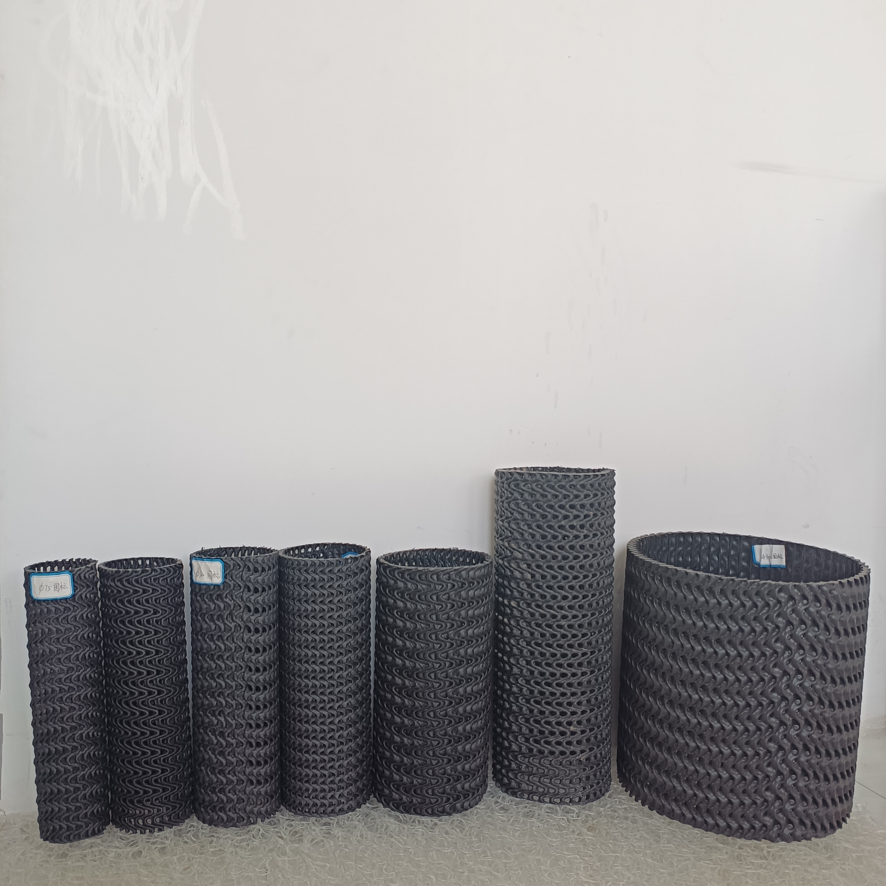 Chuangxing PE curved mesh hard permeable pipe with 100mm semi permeable blind pipe for underground drainage such as roadbed and tunnel