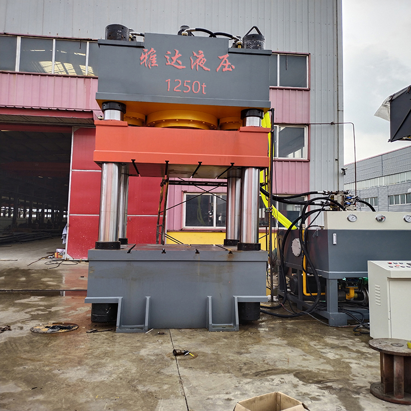 The manufacturer provides 1250 tons of fiberglass resin drainage ditch forming hydraulic press, composite material molding hydraulic press