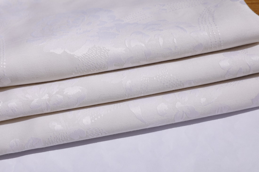 Flame retardant jacquard bedding fabric, special fireproof bed sheets and duvet covers for large hotel clubs