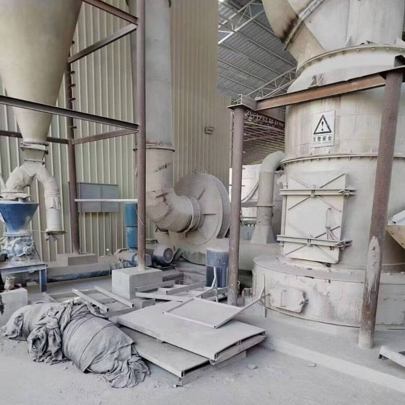 Used 90% Xinhang Da HD1620 Improved Grinding Machinery Factory Desulfurization Powder Crushing Raymond Machine