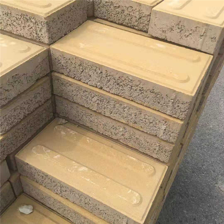 Bread Brick Factory Produces 40-40-6 Square Footpath Bricks with High Pressure Load, Sufficient Inventory, Multiple Specifications, and Full Stock