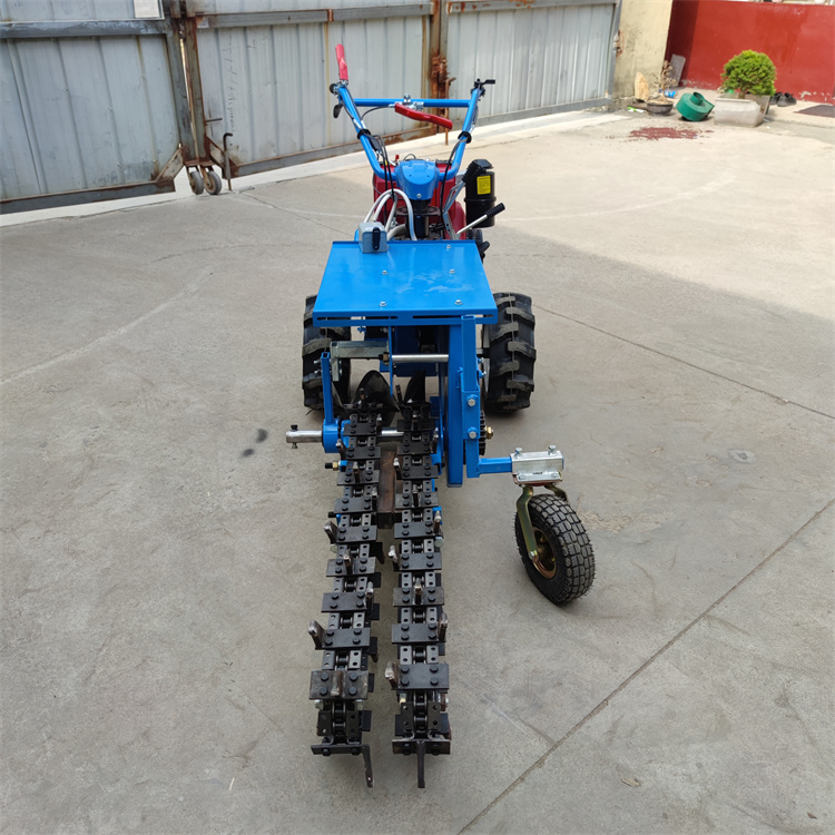 Double chain orchard trenching machine Chengyu small handheld trenching machine 90 deep buried line trenching machine