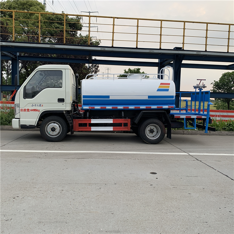 Guoliu Blue Brand 3-way Sprinkler Zhenchi Construction Site Dust Suppression Vehicle Futian Sprinkler Municipal Sanitation Road Surface Cleaning Sprinkler