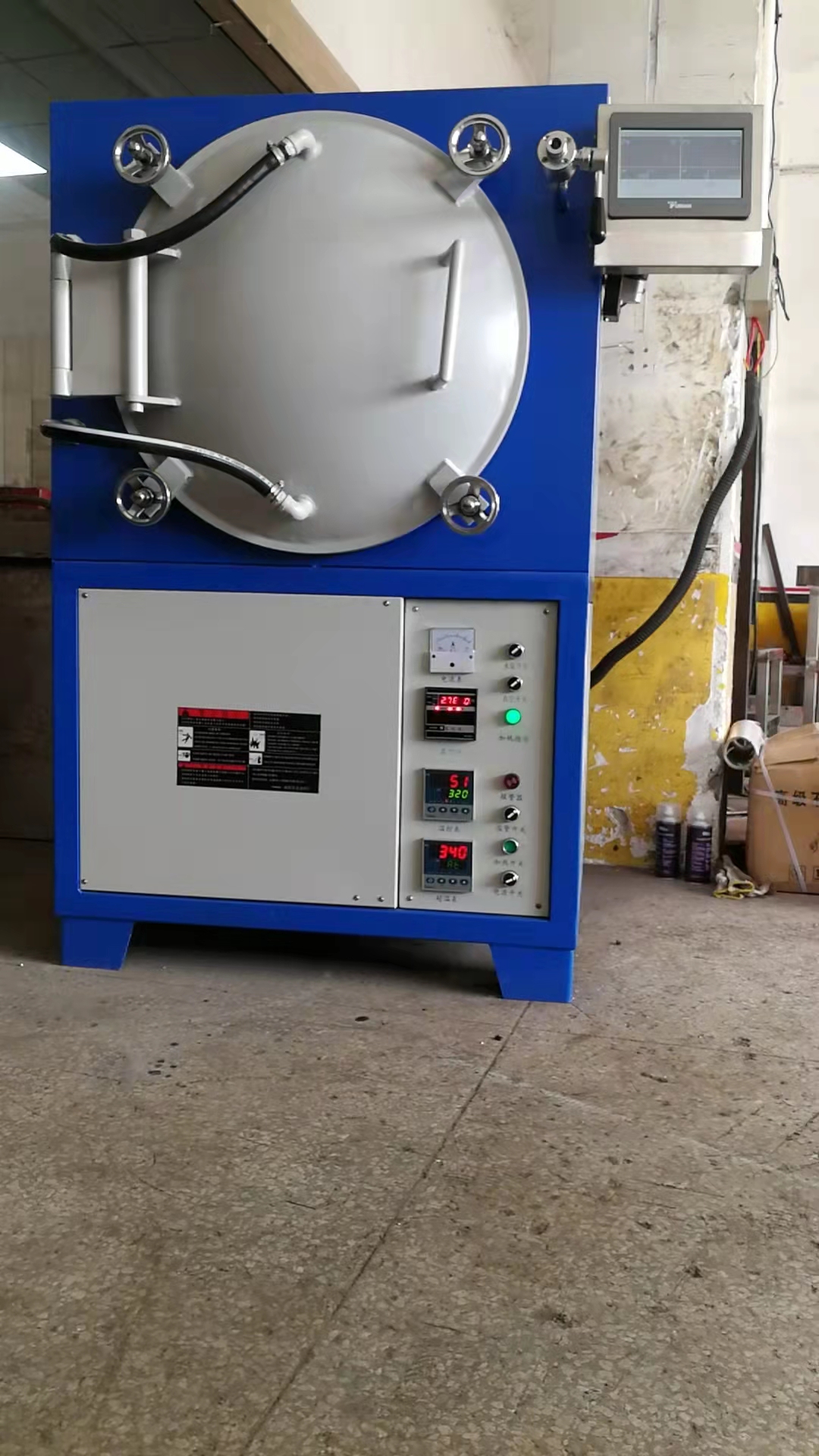 Zhongda beryllium copper vacuum furnace adopts laser welding technology, scientific leak detection and quality assurance