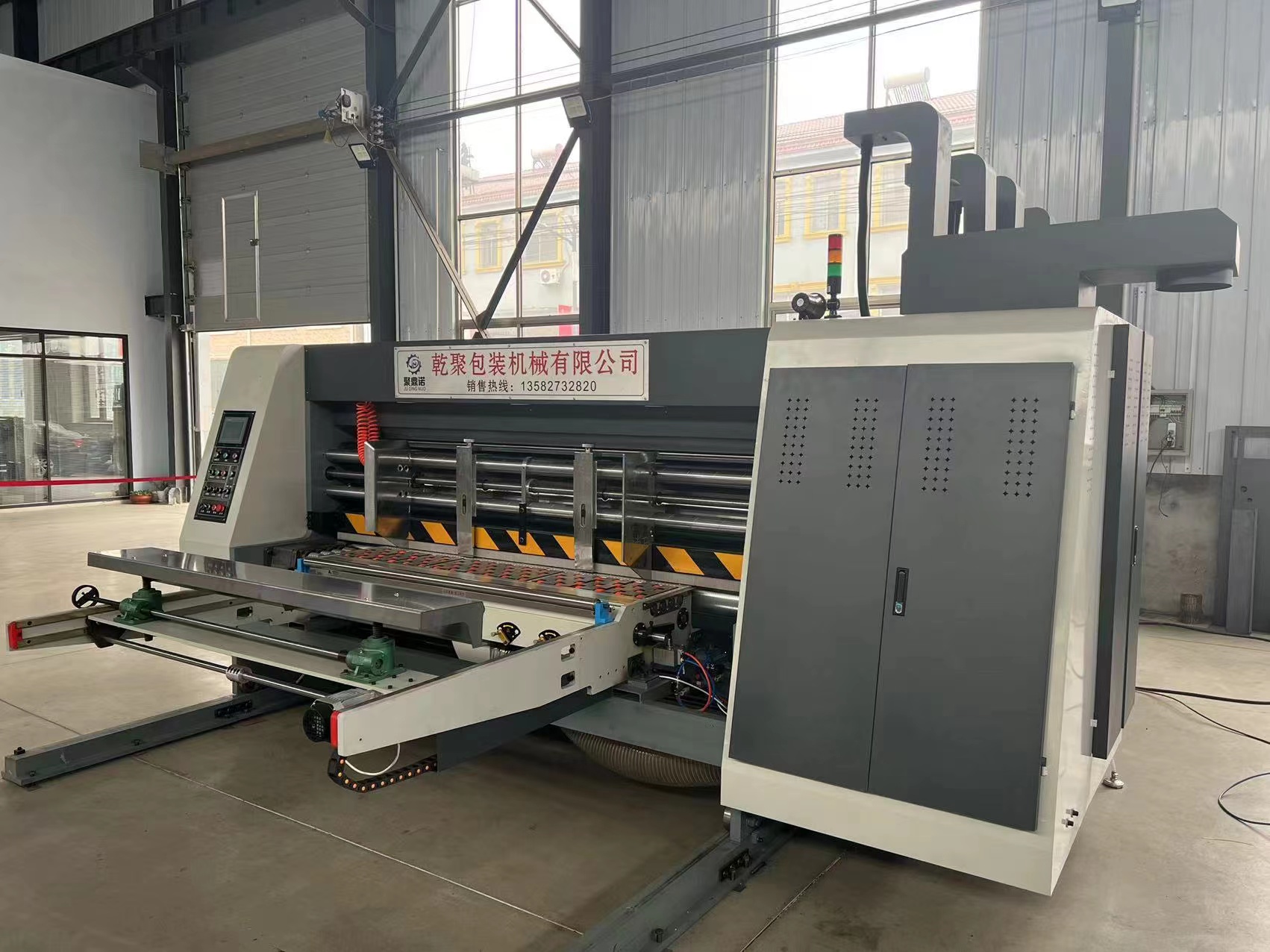 Supply of leading edge three color four gang die-cutting and slotting printing machine for cardboard box machinery, dry polymer cardboard box packaging machinery