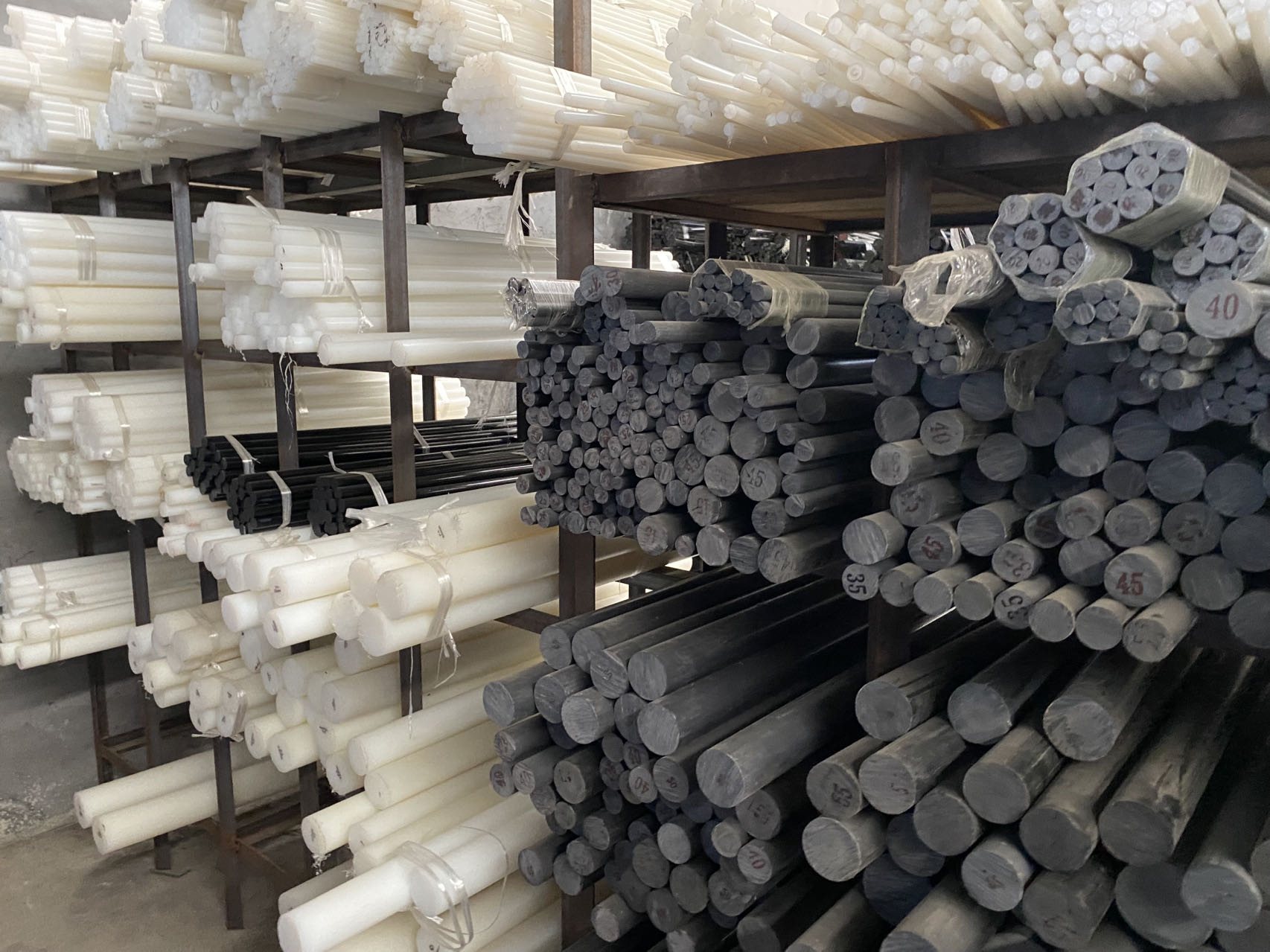 Zhongming white extruded diameter 50mm PE rod wear-resistant UPE rod plastic rod PP rod specification