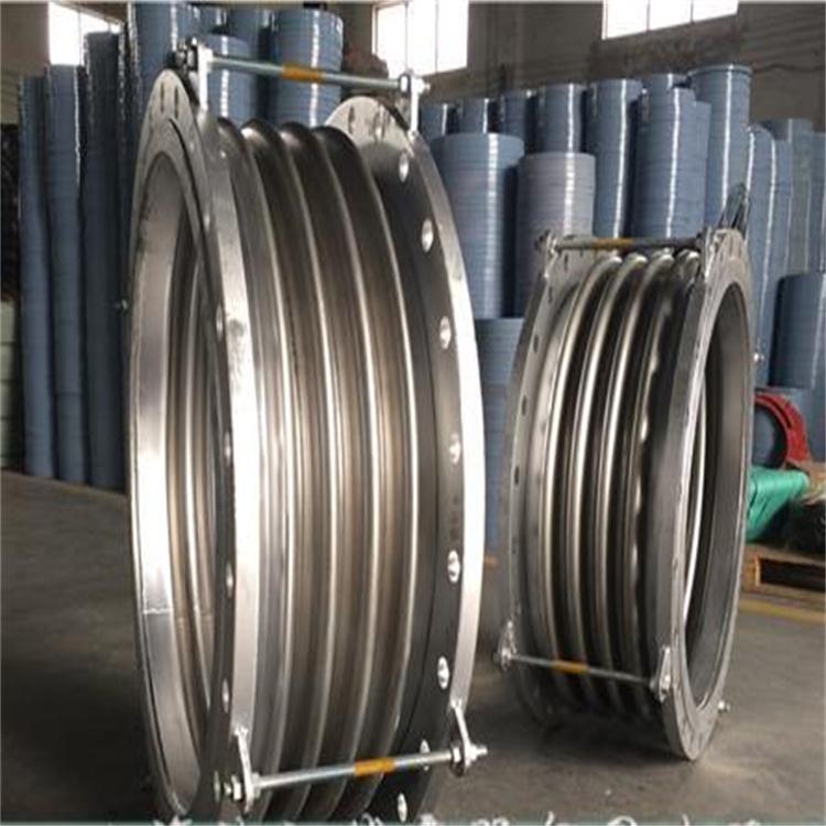 Production of large tension rod lateral compensator for high-pressure metal pipeline expansion joints