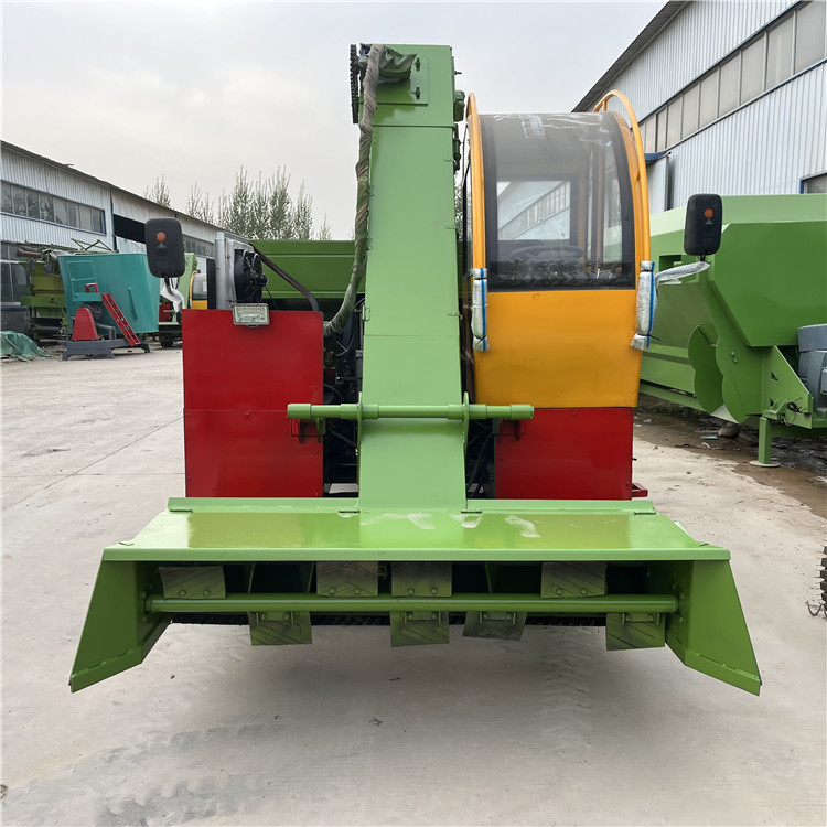 Four wheel drive manure removal truck for 10000 cattle farms, cow manure shovel manure removal truck for breeding farms, cow manure cleaning truck