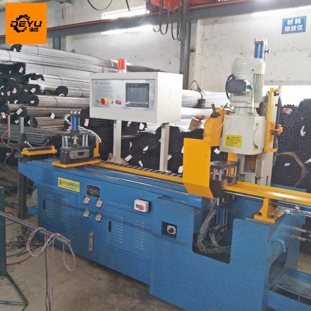 Deyu provides a fully automatic CNC pipe cutting machine for cutting stainless steel pipes and iron pipes through servo feeding