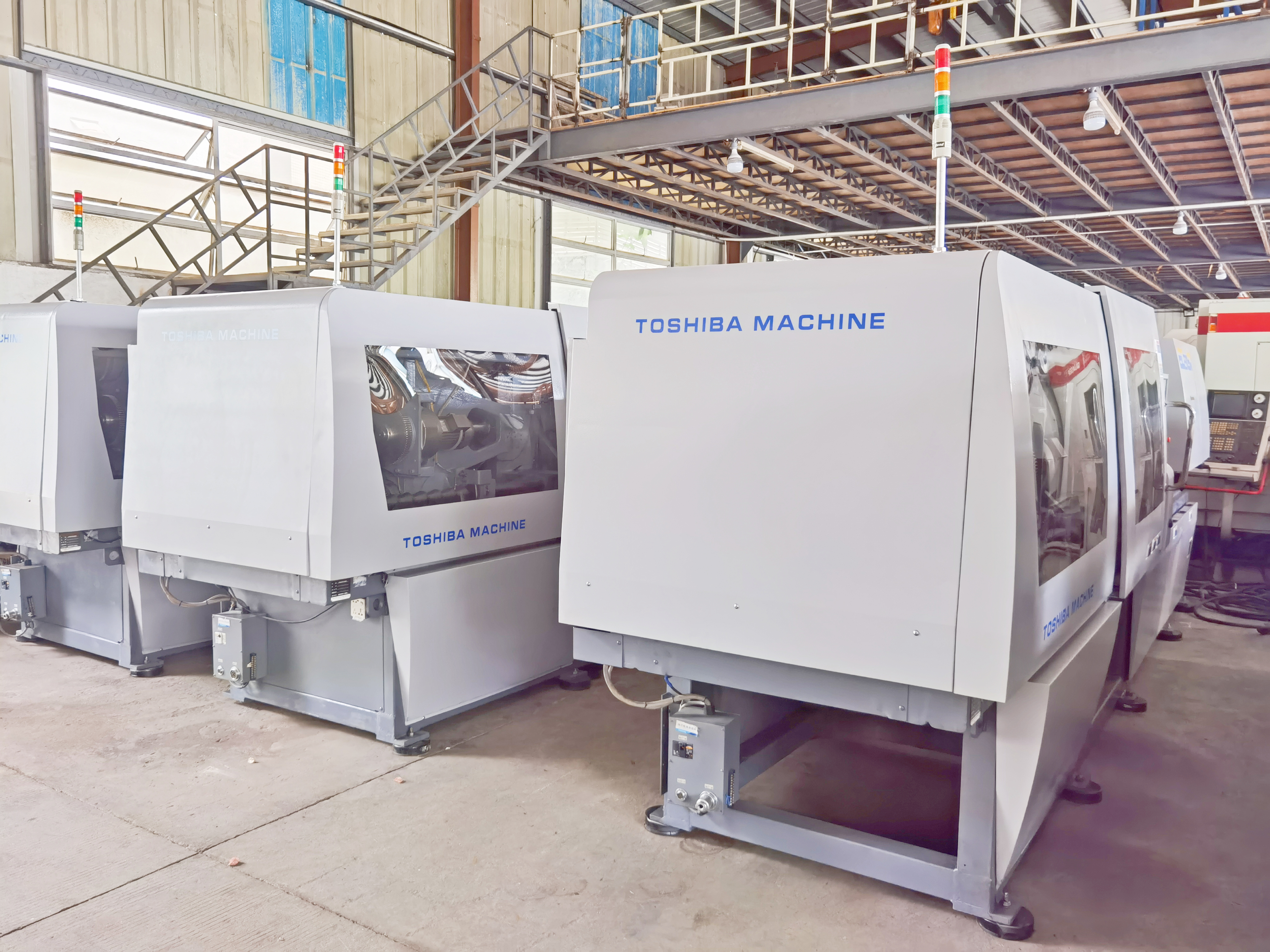 Sell 90% of the new molding machine at a low price, suitable for precision plastic products 75 tons Toshiba fully electric injection molding machine