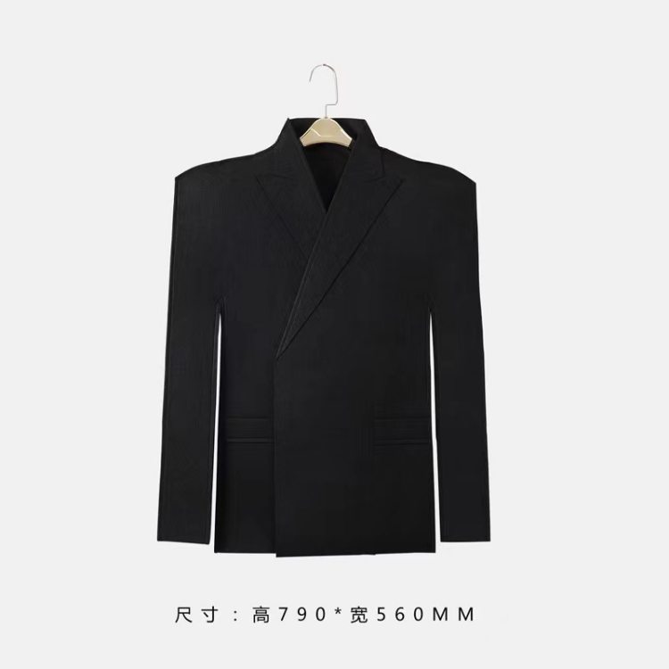 展智毛毡衣服简约衣帽间样板衣柜展厅衣模组合饰品