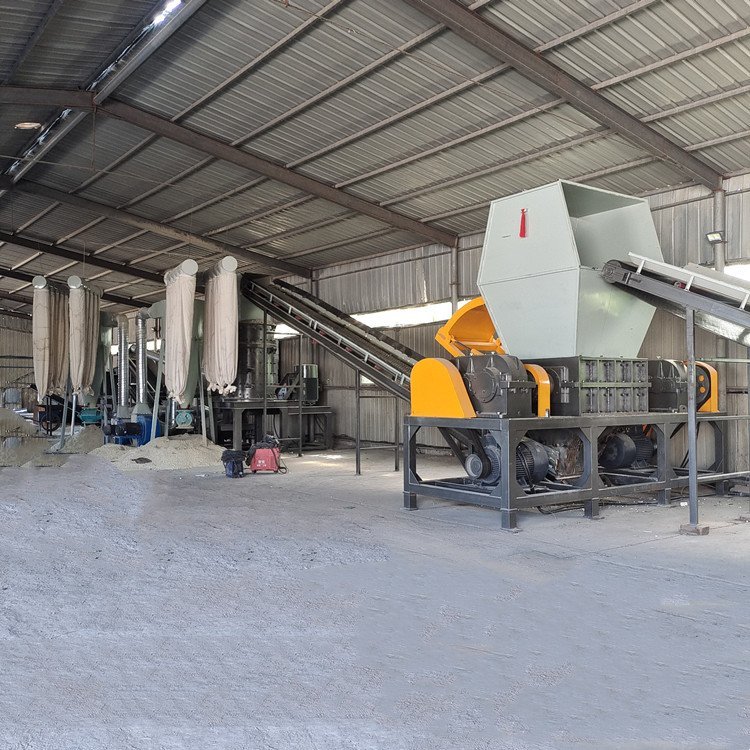 Zhuoheng Waste Refrigerator Disassembly Machine Ice Cabinet Crushing and Sorting Equipment Insulation Box Crushing and Separation Production Line