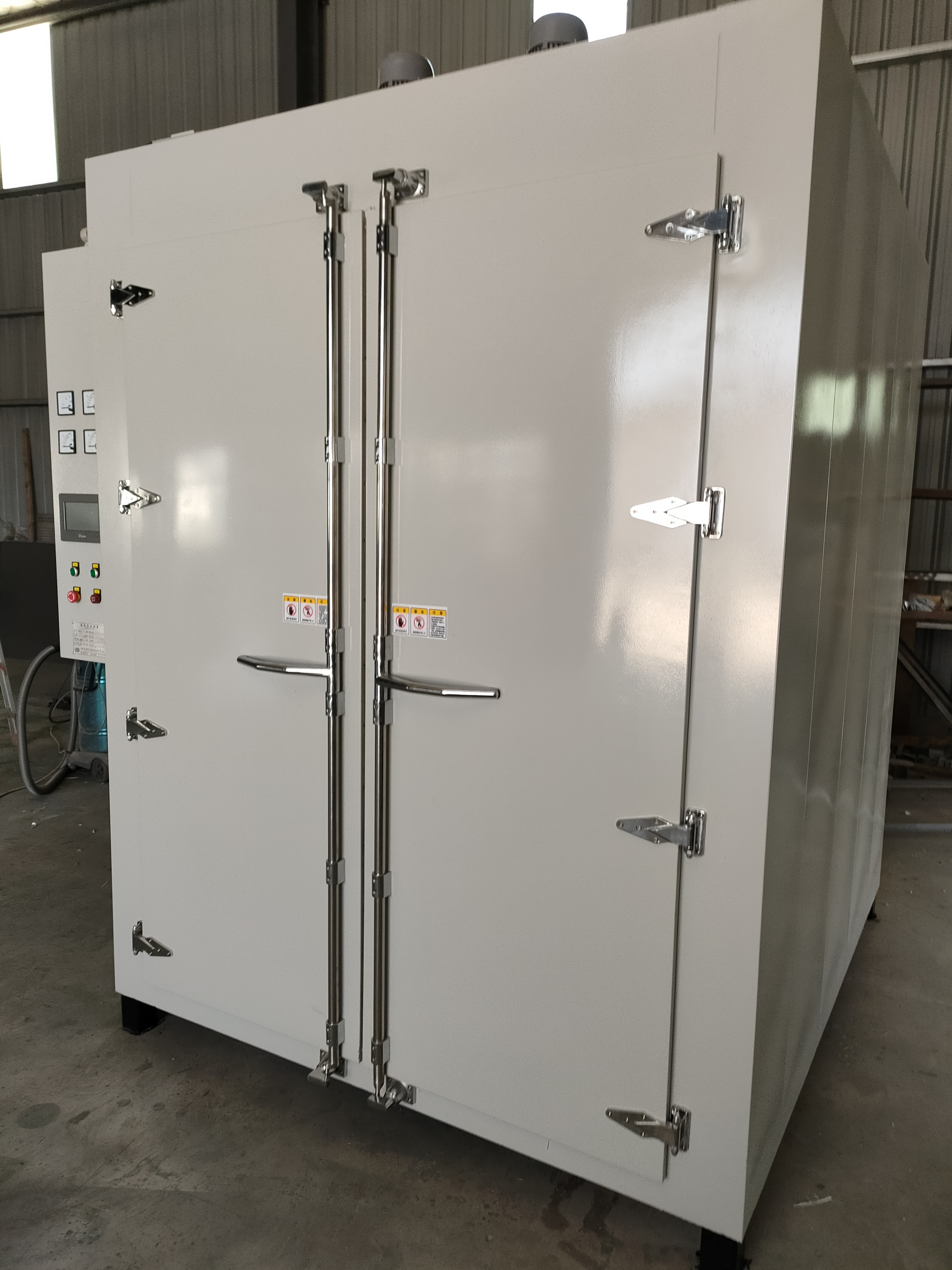 Stainless steel hot air circulation drying oven, simple operation, excellent technology, and stable performance