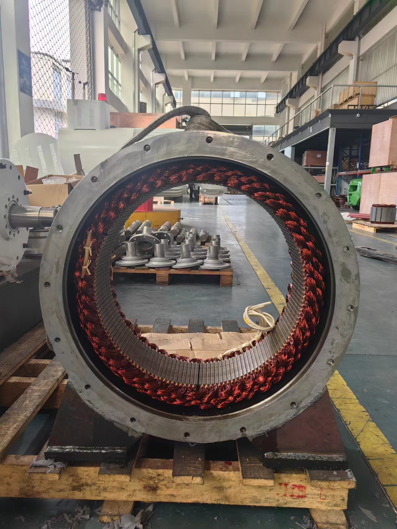 Customized power, speed, voltage, three intersecting water cooled liquid cooled direct drive maintenance free hydraulic wind permanent magnet generator
