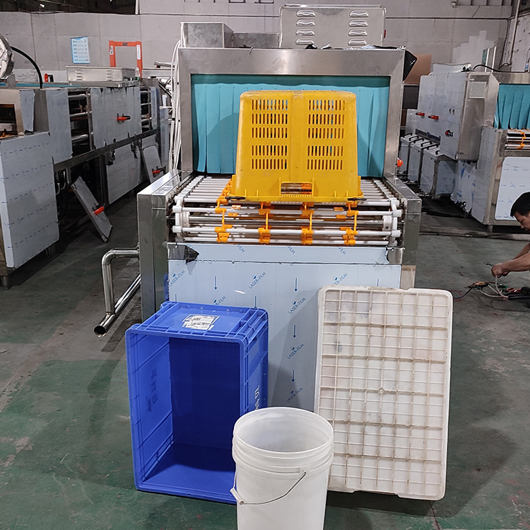 Tunnel type plastic chicken coop cleaning machine, chicken manure tray, high-pressure spray basket washing machine, cage washing machine