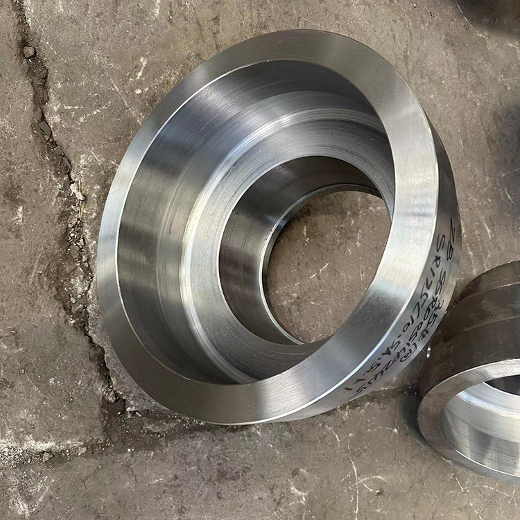 The base of the reducer is selected for rough machining and forging. Our own machine produces precision production according to the drawings and samples