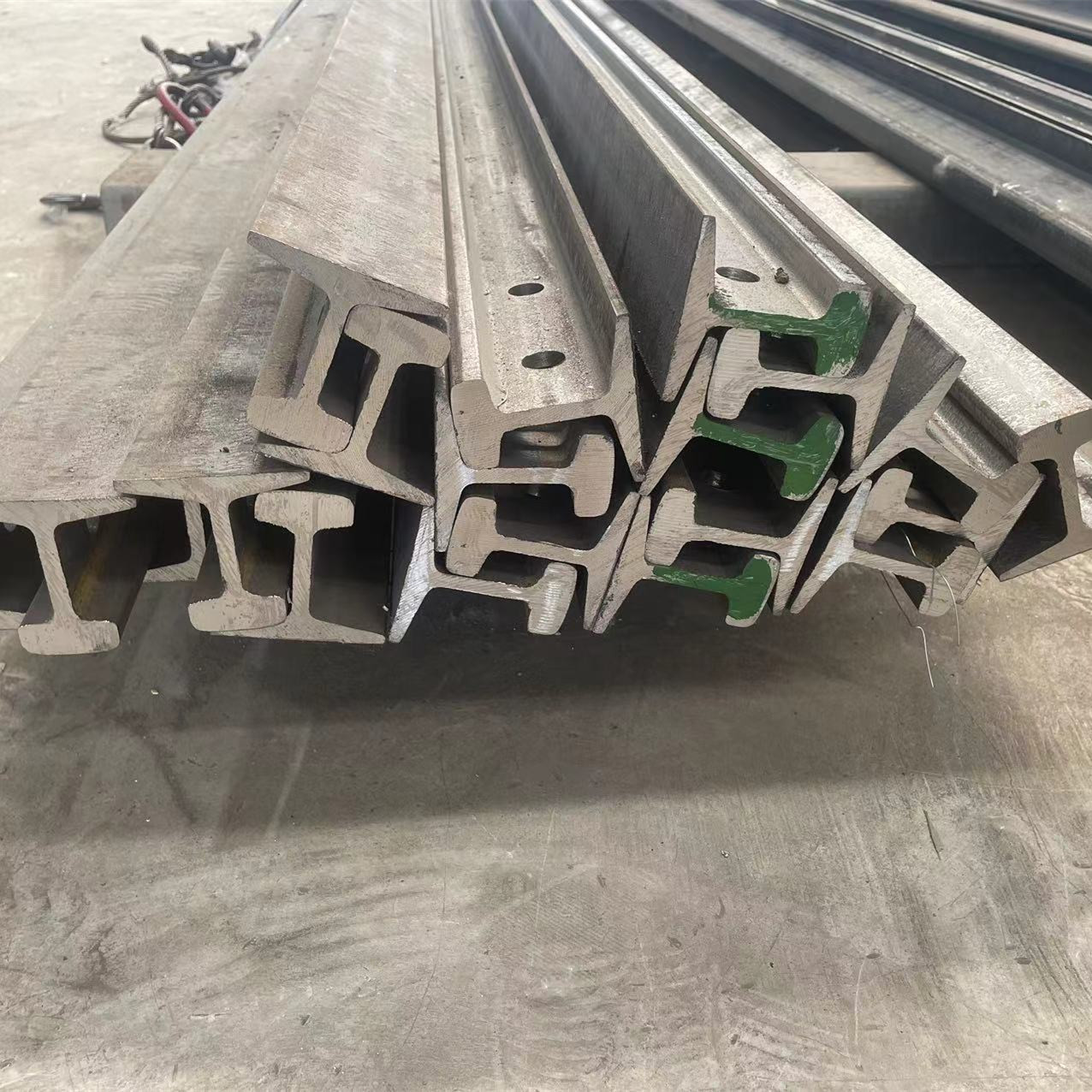 22KG steel rail 24KG light rail 18KG track steel 50Mn material track steel Q235