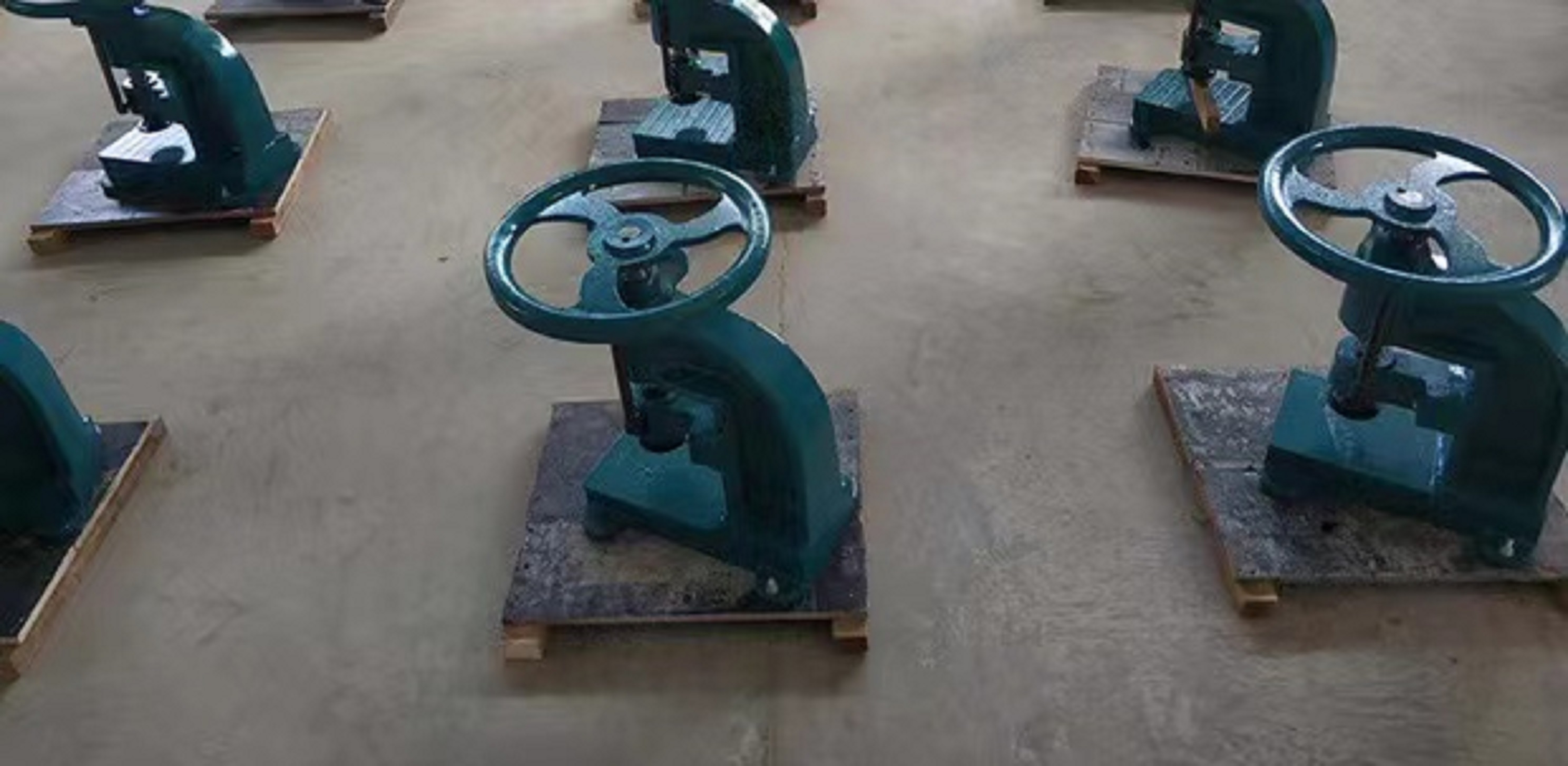 First test waterproof roll punching machine dumbbell prototype, manual punching CP-50 type