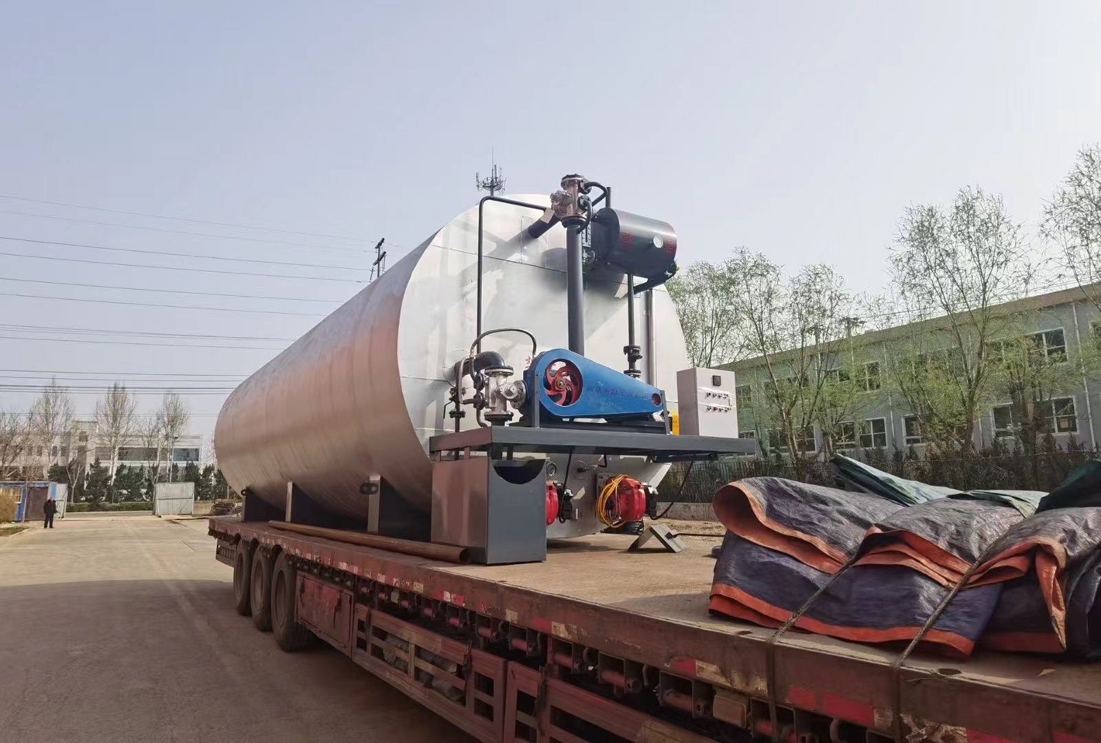 Horizontal asphalt tank Large asphalt storage tank Customized by Kangde Fumei Company