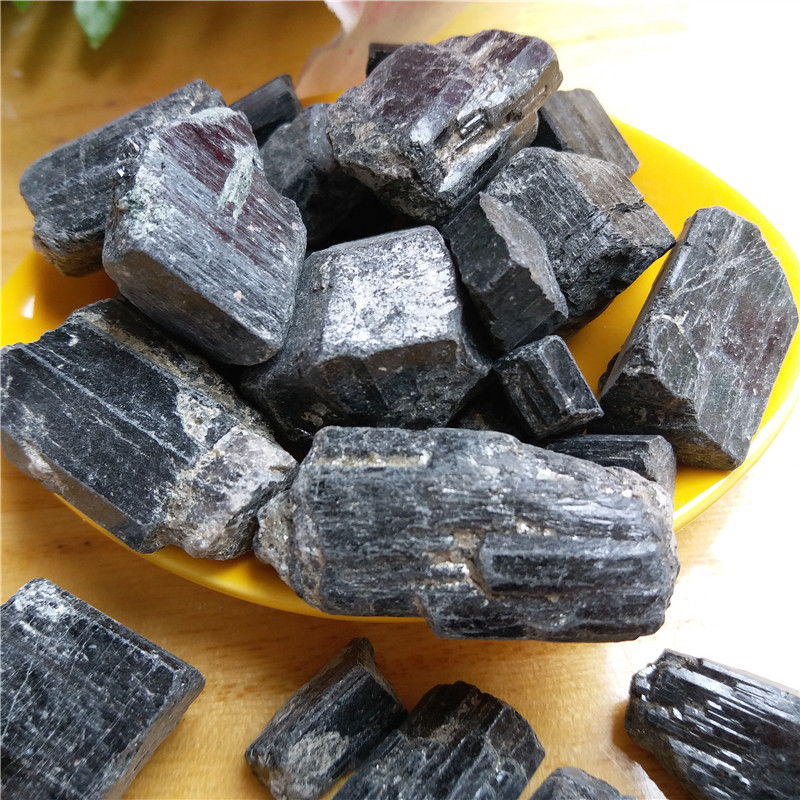 Production of 1-3 cm tourmaline particles, manufacturer of tourmaline powder with a mesh size of 325 to 2000