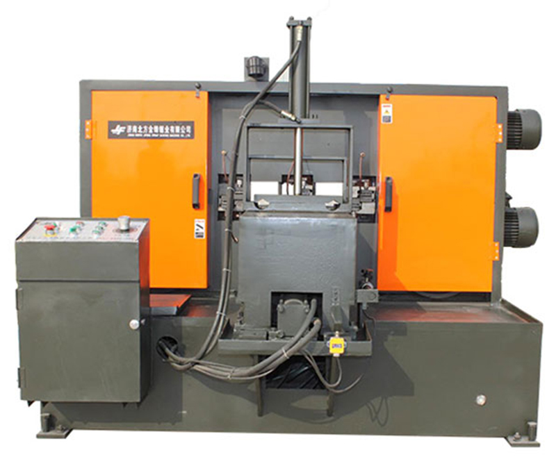 Double saw blade band saw machine for cutting the central pull rod of trains Special saw machine for replacing milling and cutting machine V200 with saw