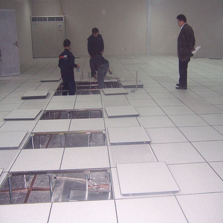 Spot sales and installation of all steel static electricity flooring in the computer room, with more confidence in static electricity isolation production and operation