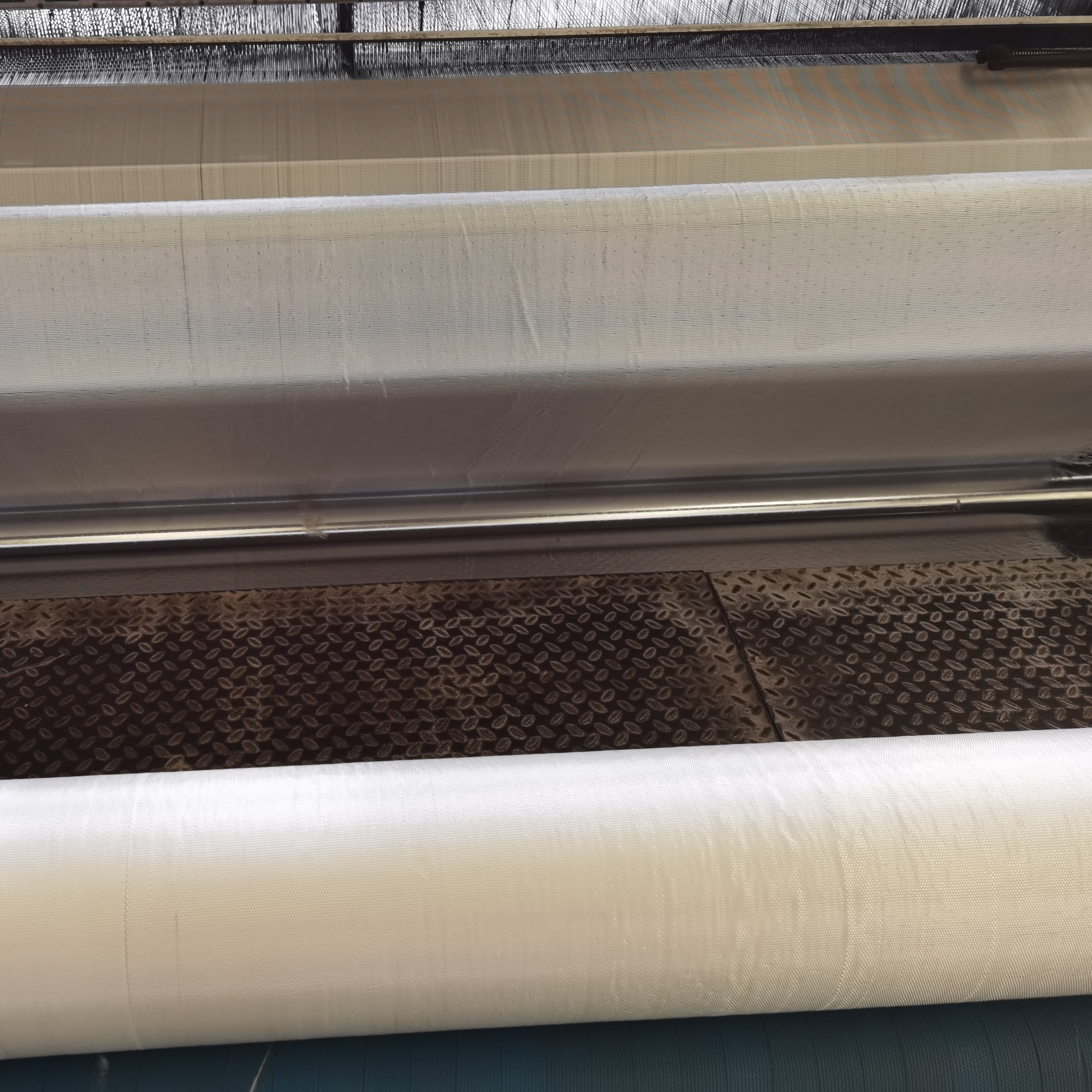 Mesh weaving machine, filament geotextile weaving machine, selected manufacturer, customized by Hongxiang