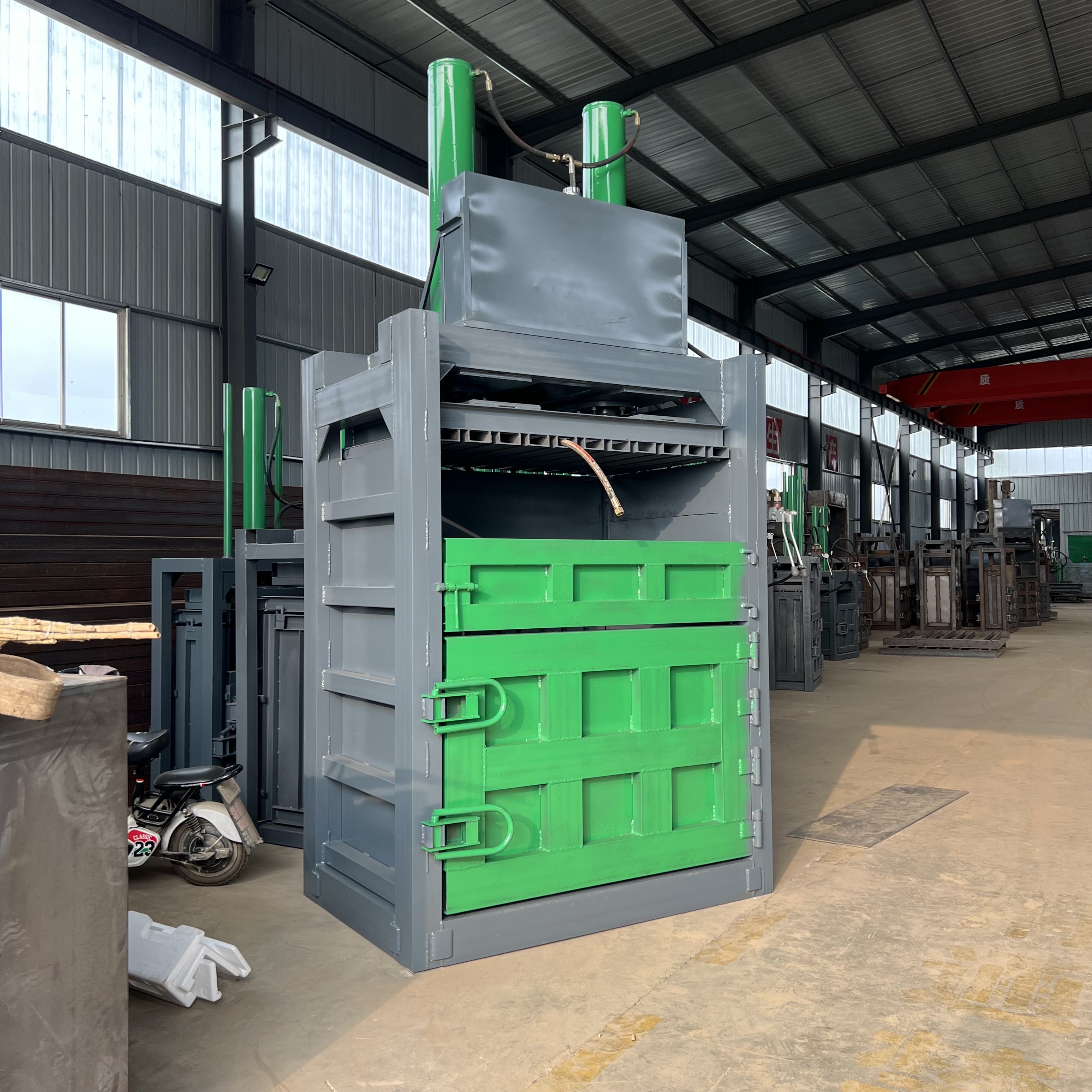 Waste paper packaging machine 120 ton vertical book cardboard box compressor waste scraps binding machine