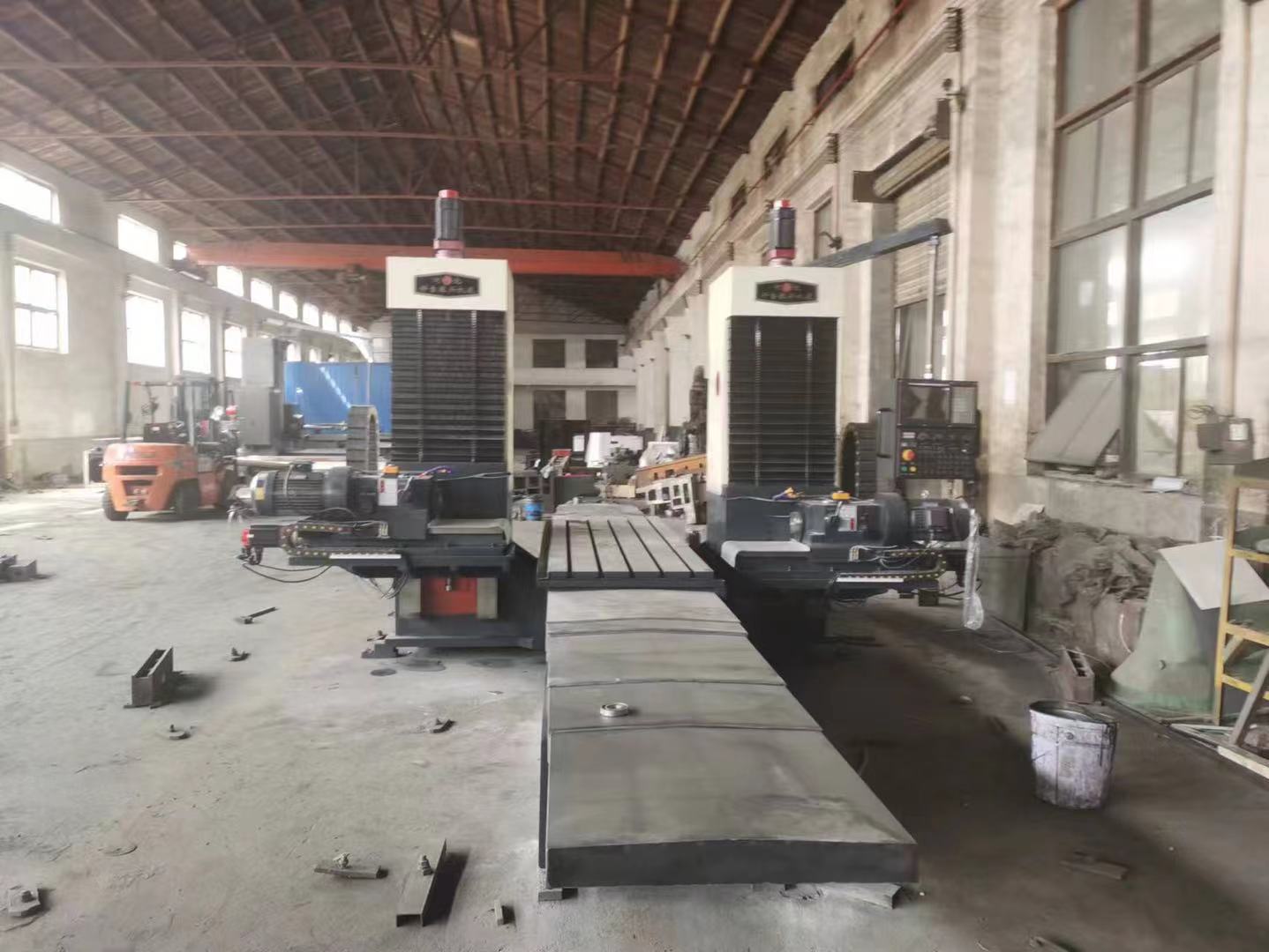 Revitalize the production of digital display CNC gantry milling machines, with a length of 3 meters, 4 meters, 6 meters, and 8 meters