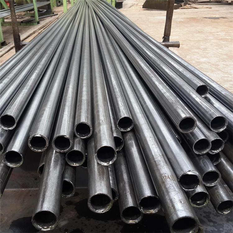 Oil drawn precision bright tube 18 * 2.5 precision rolled steel pipe zero cutting and high-precision cold drawn tube manufacturer