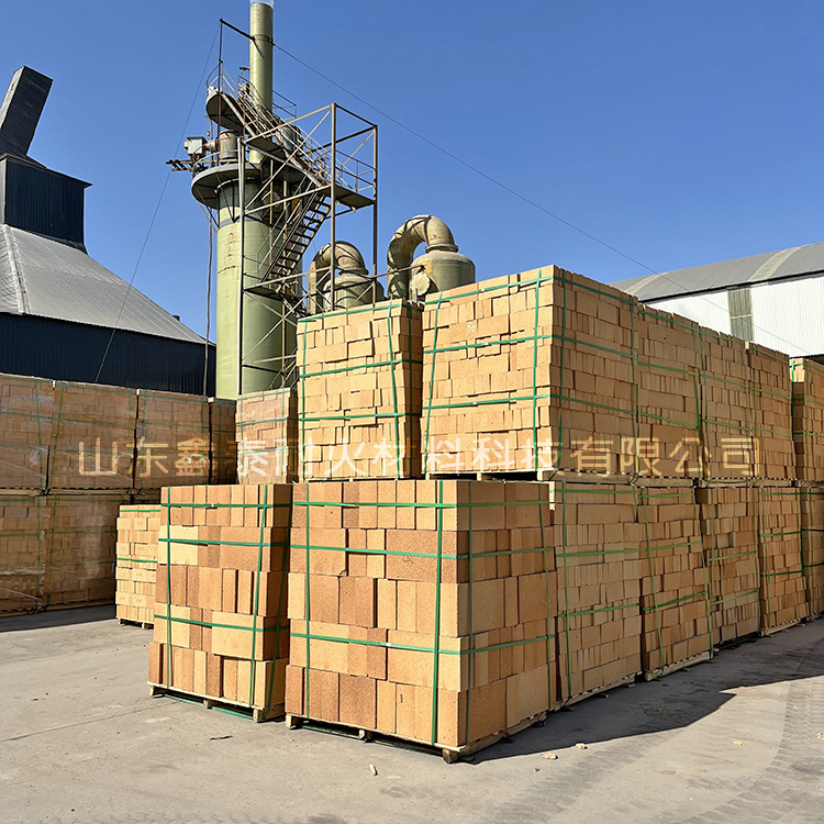 Xintai Refractory Factory produces customized shaped refractory bricks for clay refractory bricks used in kiln furnaces