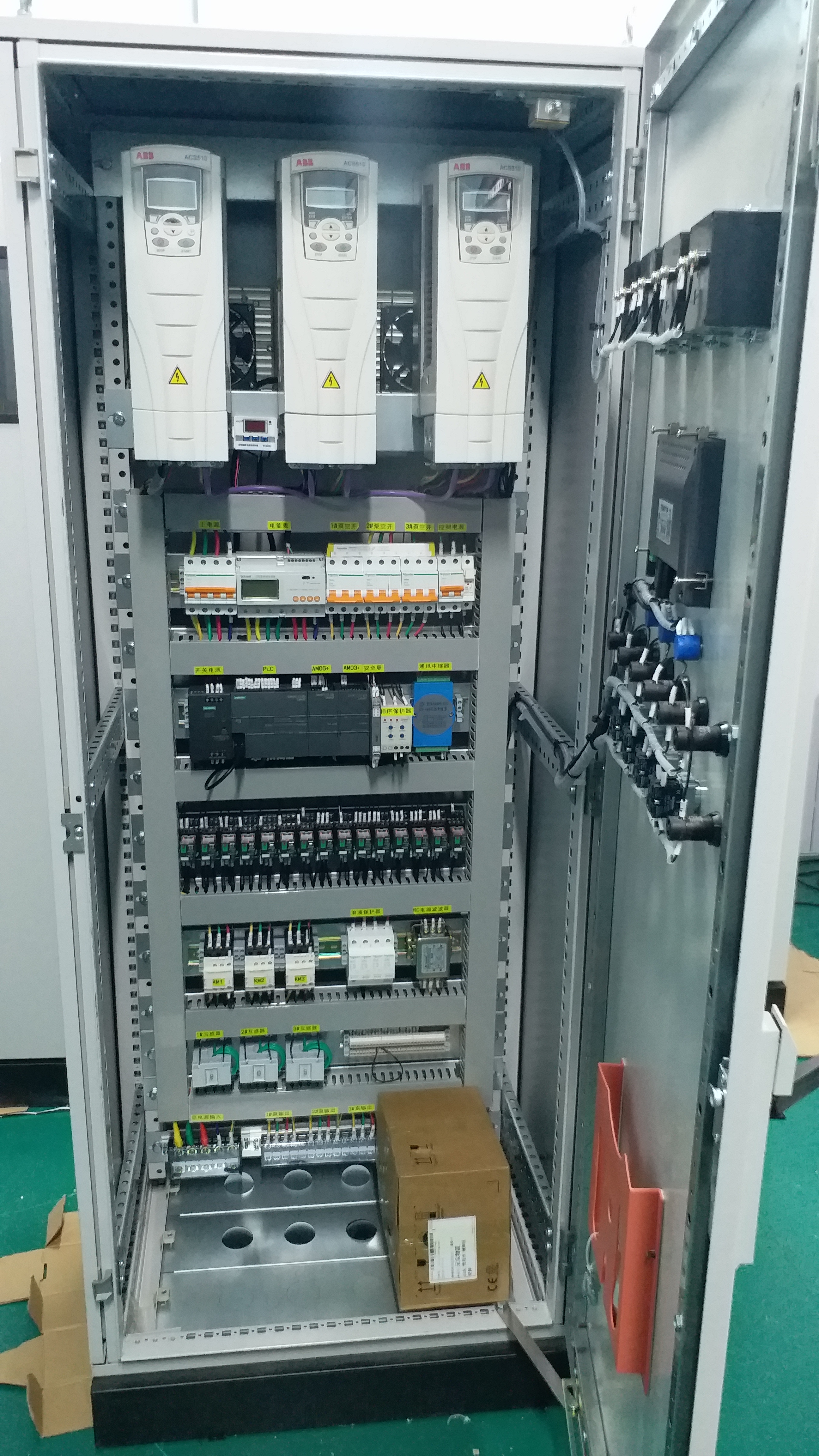 Xuwei Water Customized Automatic Water Supply Equipment Control Cabinet adopts ABB frequency converter Siemens PLC